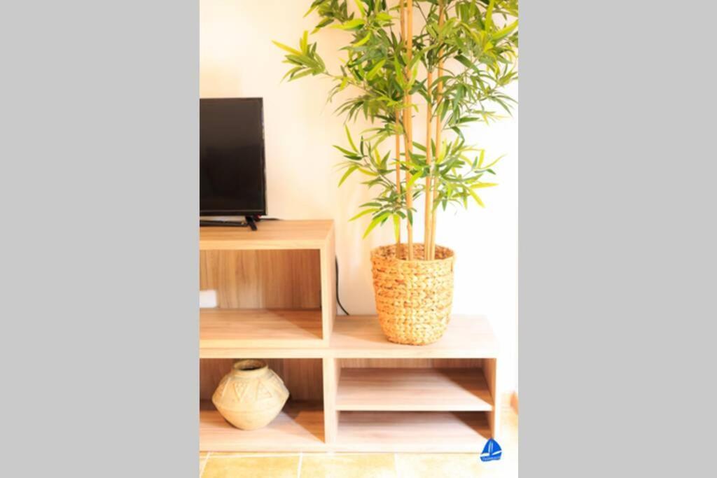 Telemaco Blue Apartment Agulo Luaran gambar